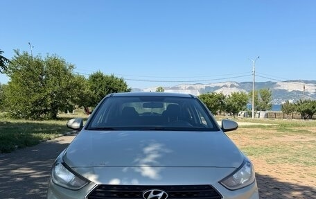 Hyundai Solaris II рестайлинг, 2018 год, 1 020 000 рублей, 2 фотография