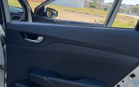 Hyundai Solaris II рестайлинг, 2018 год, 1 020 000 рублей, 29 фотография