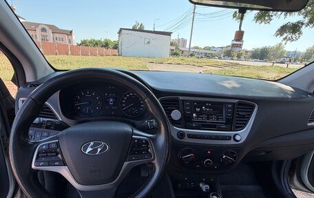 Hyundai Solaris II рестайлинг, 2018 год, 1 020 000 рублей, 35 фотография