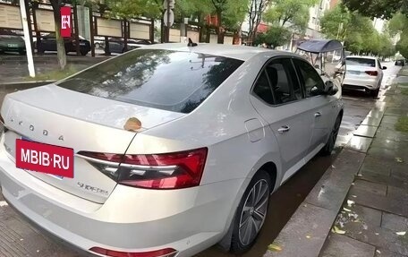 Skoda Superb III рестайлинг, 2022 год, 2 090 000 рублей, 3 фотография