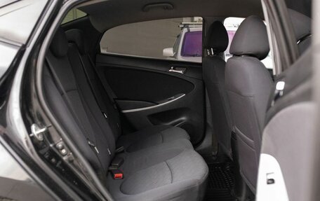 Hyundai Solaris II рестайлинг, 2011 год, 780 000 рублей, 18 фотография
