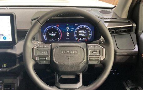 Toyota Hilux, 2026 год, 6 000 000 рублей, 14 фотография