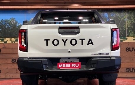 Toyota Hilux, 2026 год, 6 000 000 рублей, 8 фотография
