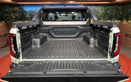 Toyota Hilux, 2026 год, 6 000 000 рублей, 28 фотография