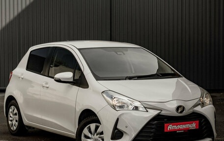 Toyota Vitz, 2019 год, 980 000 рублей, 3 фотография