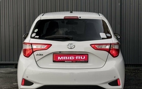 Toyota Vitz, 2019 год, 980 000 рублей, 6 фотография