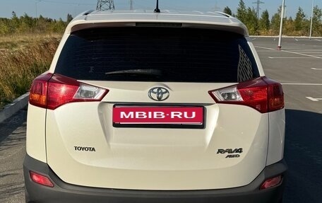 Toyota RAV4, 2013 год, 1 800 000 рублей, 4 фотография