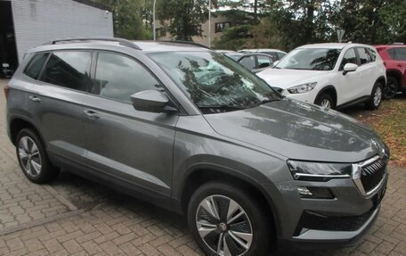 Skoda Karoq I, 2023 год, 2 870 000 рублей, 2 фотография