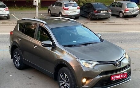 Toyota RAV4, 2017 год, 3 400 000 рублей, 1 фотография
