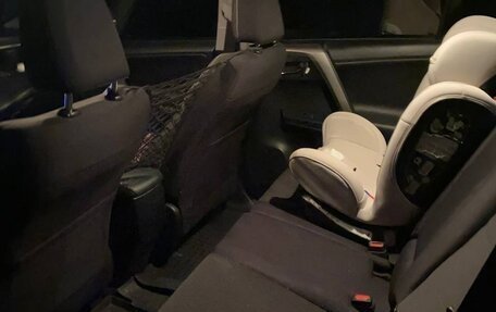 Toyota RAV4, 2017 год, 3 400 000 рублей, 15 фотография