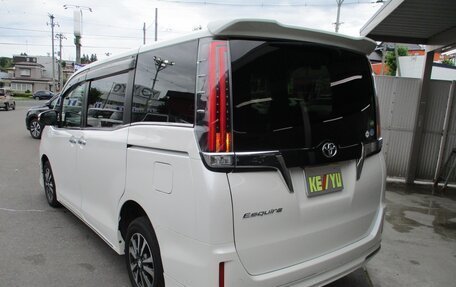 Toyota Esquire I, 2021 год, 1 799 000 рублей, 7 фотография