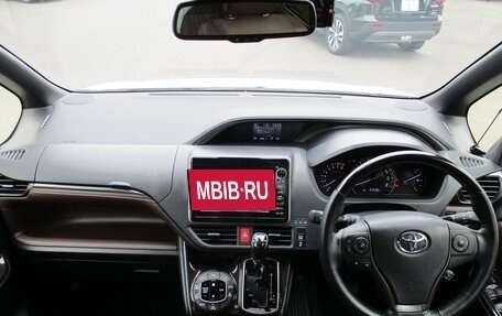 Toyota Esquire I, 2021 год, 1 799 000 рублей, 13 фотография