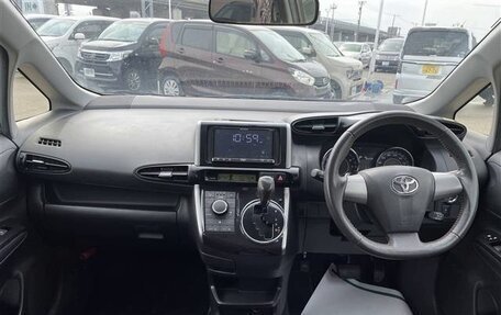 Toyota Wish II, 2017 год, 1 177 000 рублей, 9 фотография