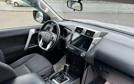 Toyota Land Cruiser Prado 150 рестайлинг 2, 2015 год, 3 750 000 рублей, 9 фотография