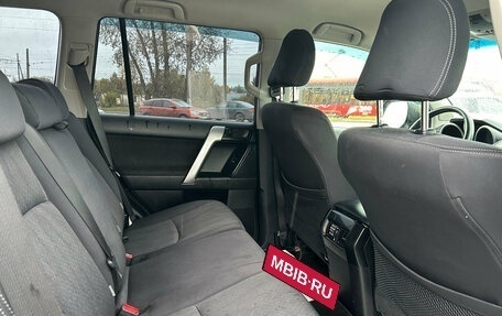 Toyota Land Cruiser Prado 150 рестайлинг 2, 2015 год, 3 750 000 рублей, 19 фотография