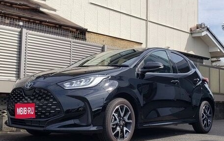 Toyota Yaris, 2023 год, 1 014 000 рублей, 1 фотография