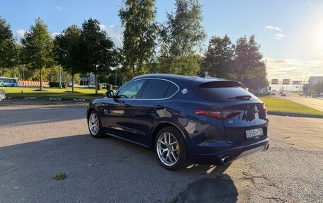 Alfa Romeo Stelvio, 2021 год, 4 000 000 рублей, 3 фотография