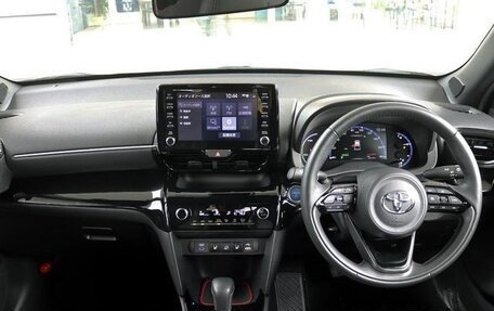 Toyota Yaris Cross, 2023 год, 1 445 000 рублей, 11 фотография