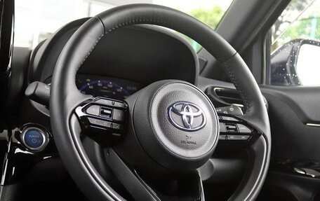 Toyota Yaris Cross, 2023 год, 1 445 000 рублей, 12 фотография