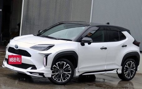 Toyota Yaris Cross, 2023 год, 1 445 000 рублей, 5 фотография