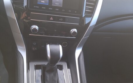 Mitsubishi Pajero Sport III рестайлинг, 2022 год, 3 650 000 рублей, 8 фотография