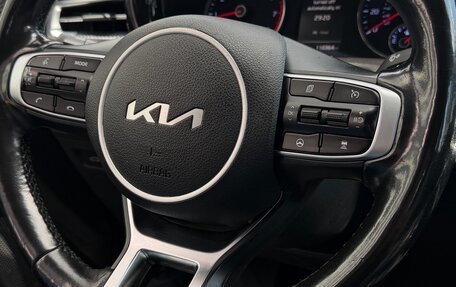 KIA K5, 2021 год, 2 220 000 рублей, 24 фотография