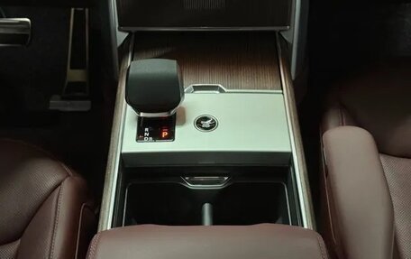 Land Rover Range Rover IV рестайлинг, 2025 год, 19 350 000 рублей, 15 фотография