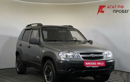 Chevrolet Niva I рестайлинг, 2015 год, 590 000 рублей, 3 фотография
