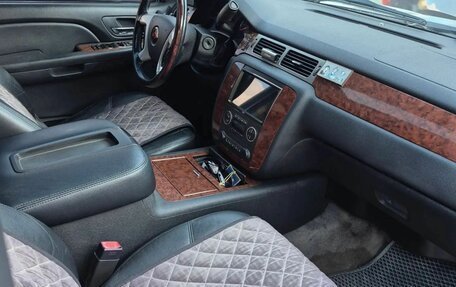 Chevrolet Tahoe III, 2008 год, 2 000 000 рублей, 4 фотография