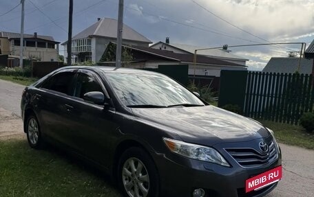 Toyota Camry, 2010 год, 1 200 000 рублей, 2 фотография