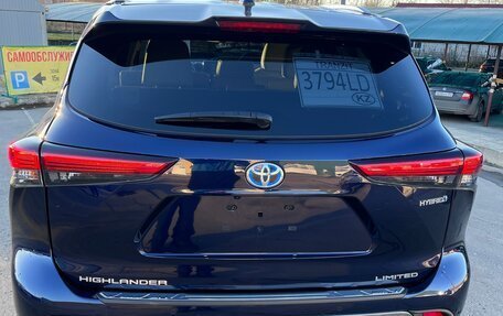 Toyota Highlander, 2021 год, 4 750 000 рублей, 10 фотография