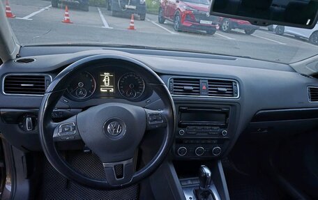 Volkswagen Jetta VI, 2012 год, 999 000 рублей, 5 фотография