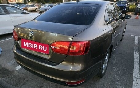 Volkswagen Jetta VI, 2012 год, 999 000 рублей, 4 фотография