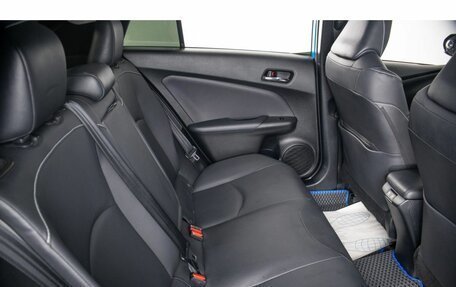 Toyota Prius IV XW50, 2019 год, 2 999 000 рублей, 10 фотография