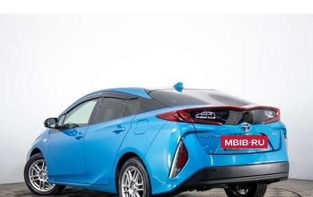 Toyota Prius IV XW50, 2019 год, 2 999 000 рублей, 6 фотография