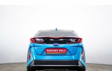 Toyota Prius IV XW50, 2019 год, 2 999 000 рублей, 5 фотография