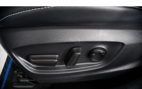 Toyota Prius IV XW50, 2019 год, 2 999 000 рублей, 23 фотография