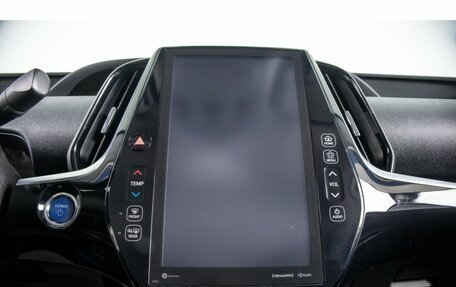 Toyota Prius IV XW50, 2019 год, 2 999 000 рублей, 18 фотография