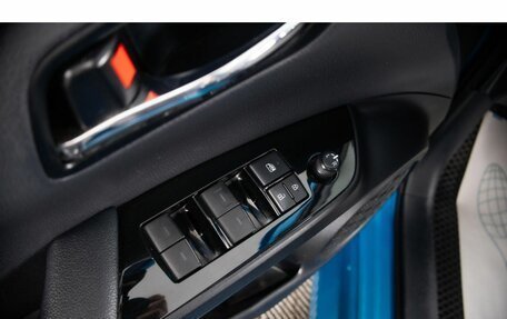 Toyota Prius IV XW50, 2019 год, 2 999 000 рублей, 24 фотография