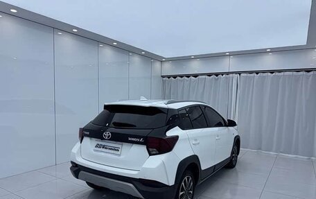 Toyota Yaris, 2022 год, 1 280 050 рублей, 3 фотография