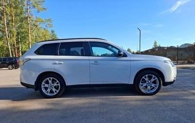 Mitsubishi Outlander III рестайлинг 3, 2014 год, 1 280 000 рублей, 1 фотография