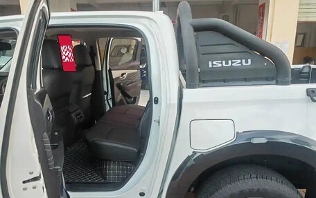 Isuzu D-Max, 2025 год, 2 460 888 рублей, 11 фотография