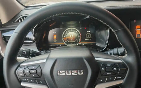 Isuzu D-Max, 2025 год, 2 460 888 рублей, 13 фотография