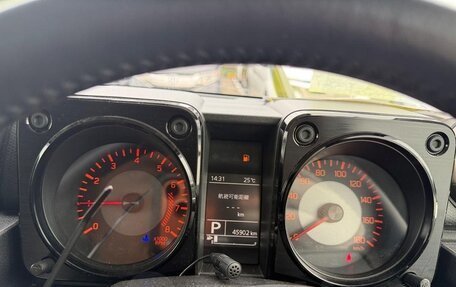 Suzuki Jimny, 2021 год, 1 740 000 рублей, 16 фотография