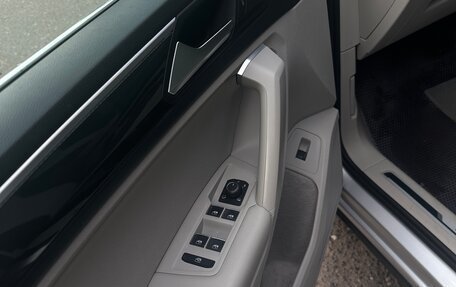 Volkswagen Tiguan II, 2018 год, 2 365 000 рублей, 11 фотография