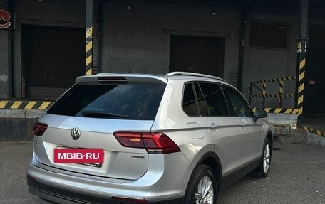 Volkswagen Tiguan II, 2018 год, 2 365 000 рублей, 8 фотография