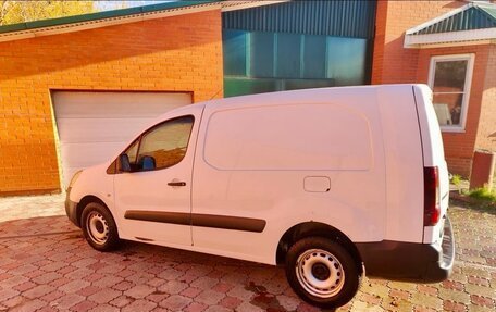Peugeot Partner II рестайлинг 2, 2016 год, 1 065 000 рублей, 6 фотография