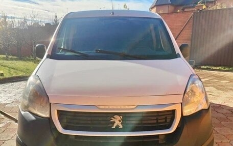 Peugeot Partner II рестайлинг 2, 2016 год, 1 065 000 рублей, 1 фотография