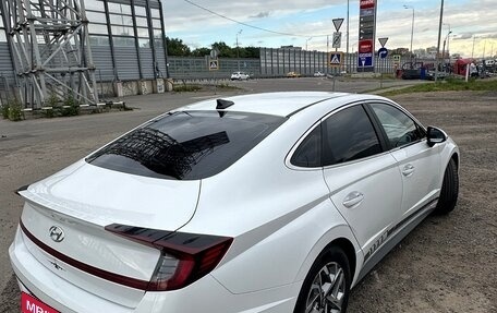 Hyundai Sonata VIII, 2021 год, 1 950 000 рублей, 3 фотография