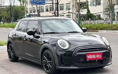 MINI Hatch, 2022 год, 1 870 000 рублей, 1 фотография